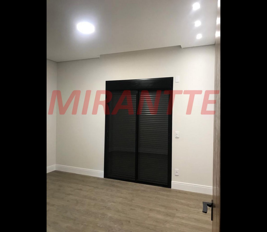 Casa terrea de 320m² com 3 quartos em Vila Itaici