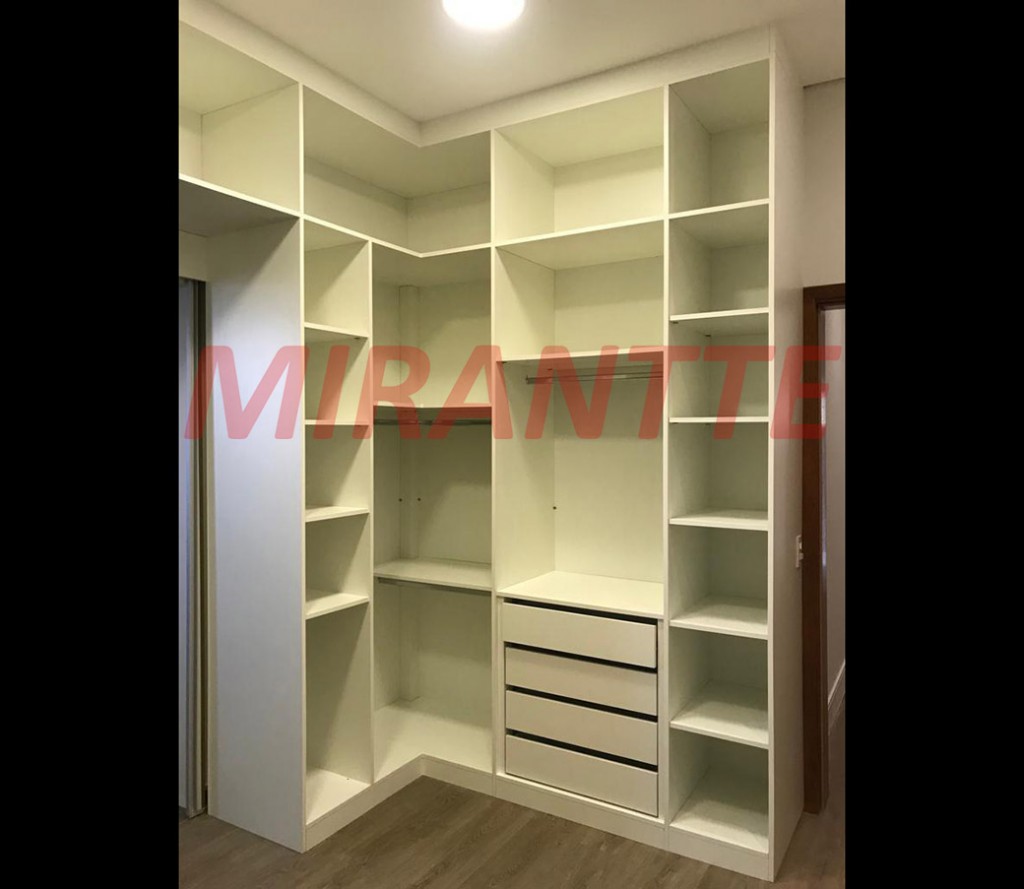 Casa terrea de 320m² com 3 quartos em Vila Itaici