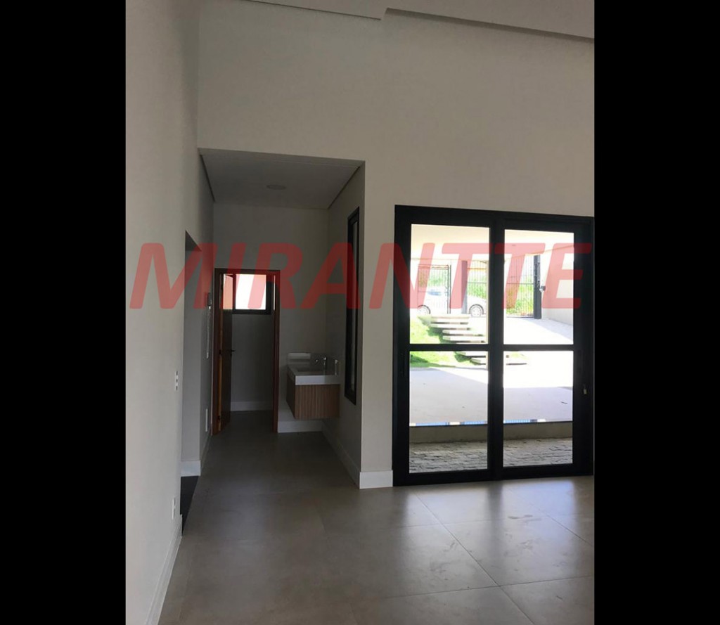 Casa terrea de 320m² com 3 quartos em Vila Itaici