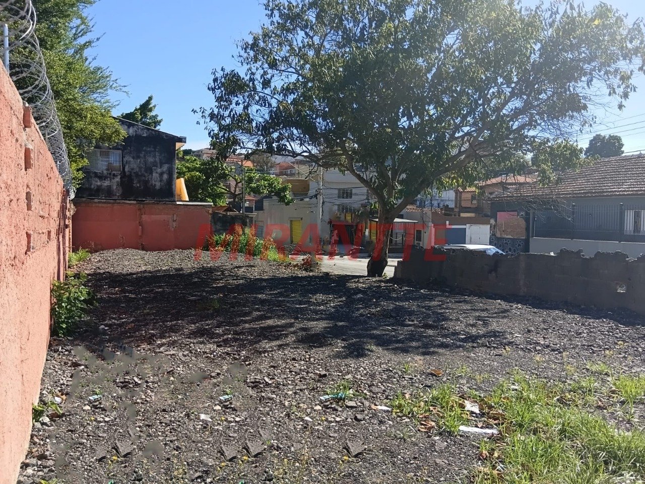 Terreno de 300m² em Vila Nova Mazzei