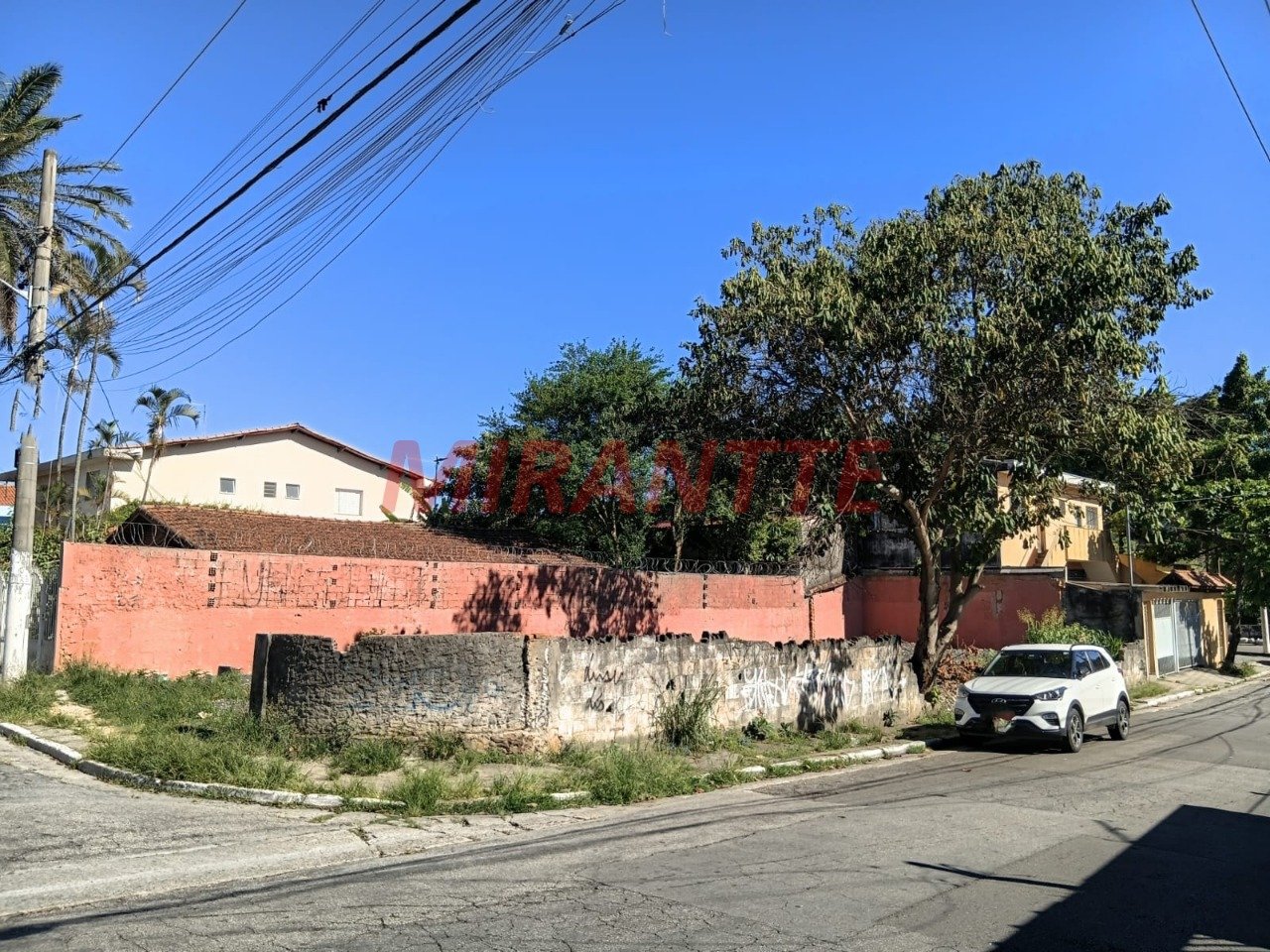 Terreno de 300m² em Vila Nova Mazzei