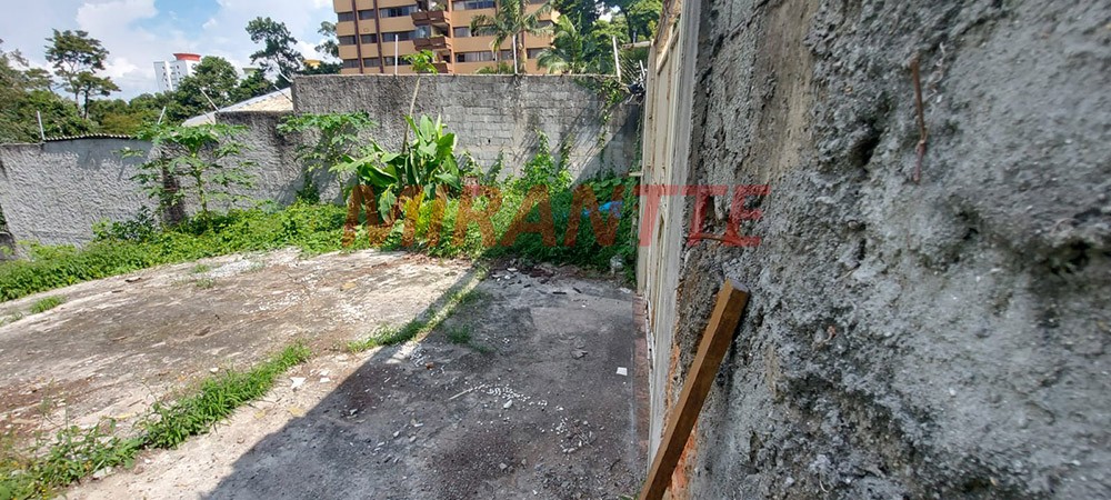 Terreno de 826m² em Jardim Floresta