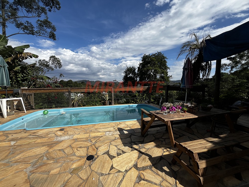 Casa terrea de 430m² com 5 quartos em Caraguata