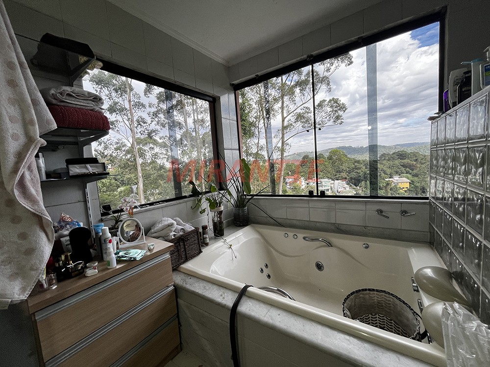 Casa terrea de 430m² com 5 quartos em Caraguata
