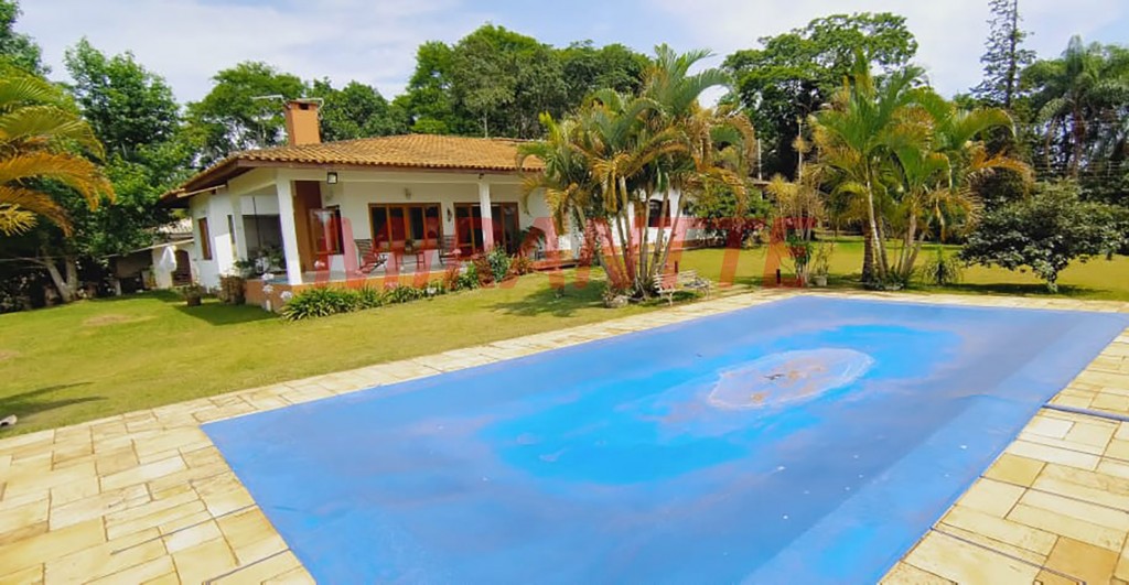 Casa terrea de 450m² com 4 quartos em Jardim Rosa Helena