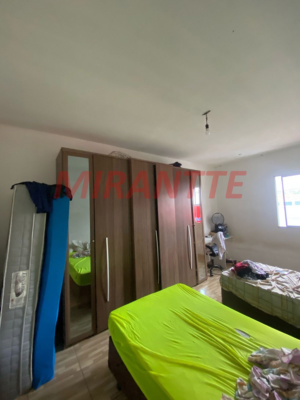 Sobrado de 102m² com 2 quartos em Água Fria