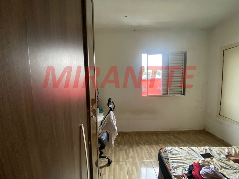 Sobrado de 102m² com 2 quartos em Água Fria