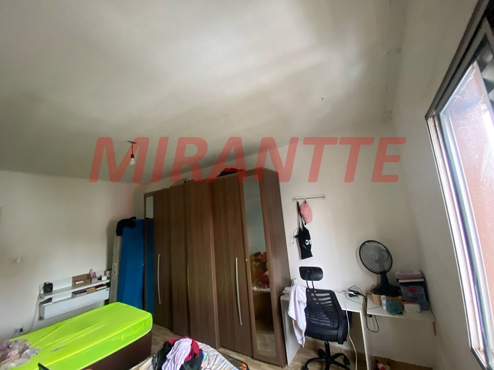 Sobrado de 102m² com 2 quartos em Água Fria