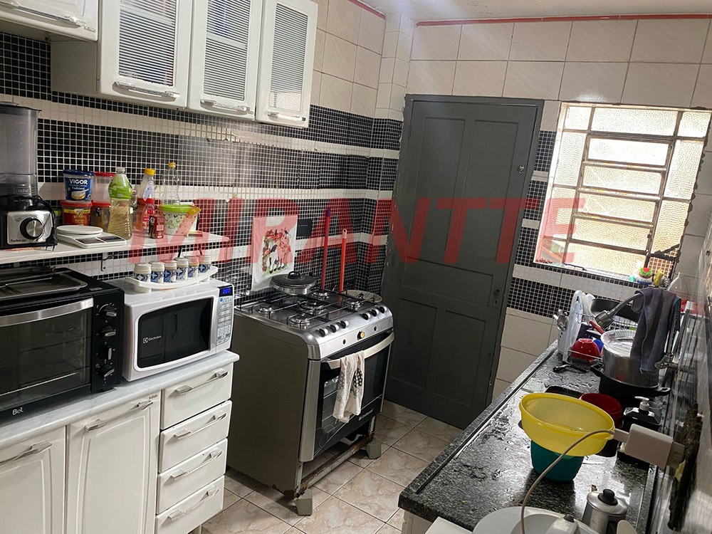 Sobrado de 102m² com 2 quartos em Água Fria