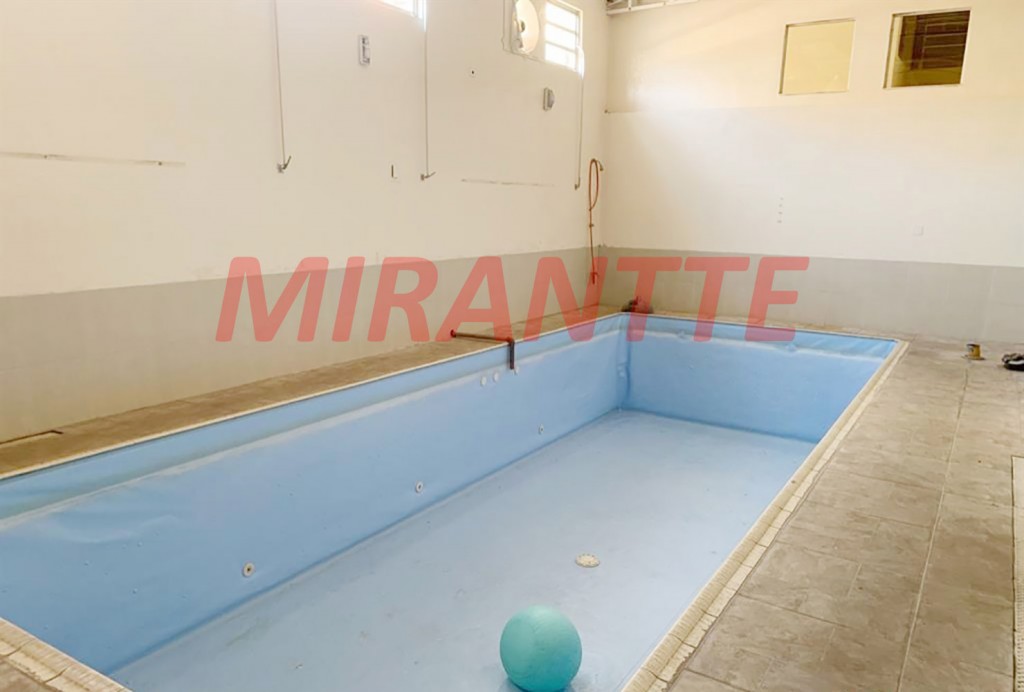Comercial de 800m² em Santana