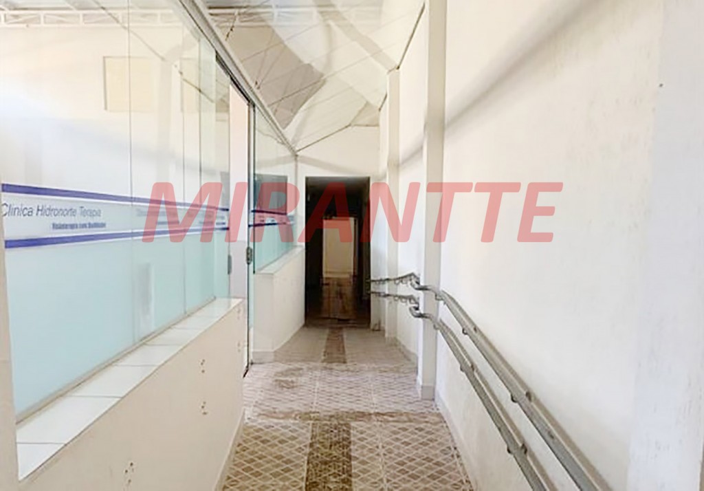 Comercial de 800m² em Santana