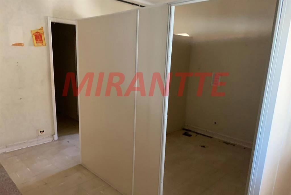 Comercial de 800m² em Santana
