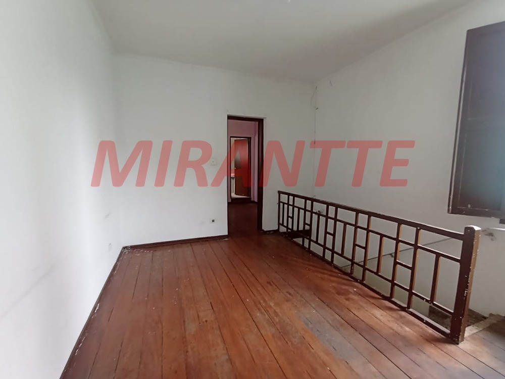 Sobrado de 179m² com 3 quartos em Santana