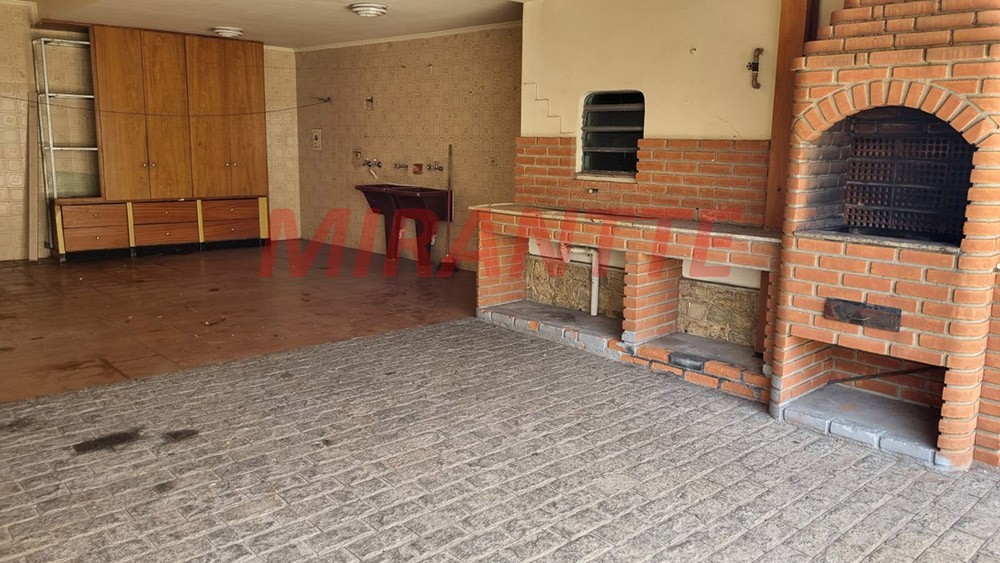 Sobrado de 254m² com 3 quartos em Vila Maria Alta