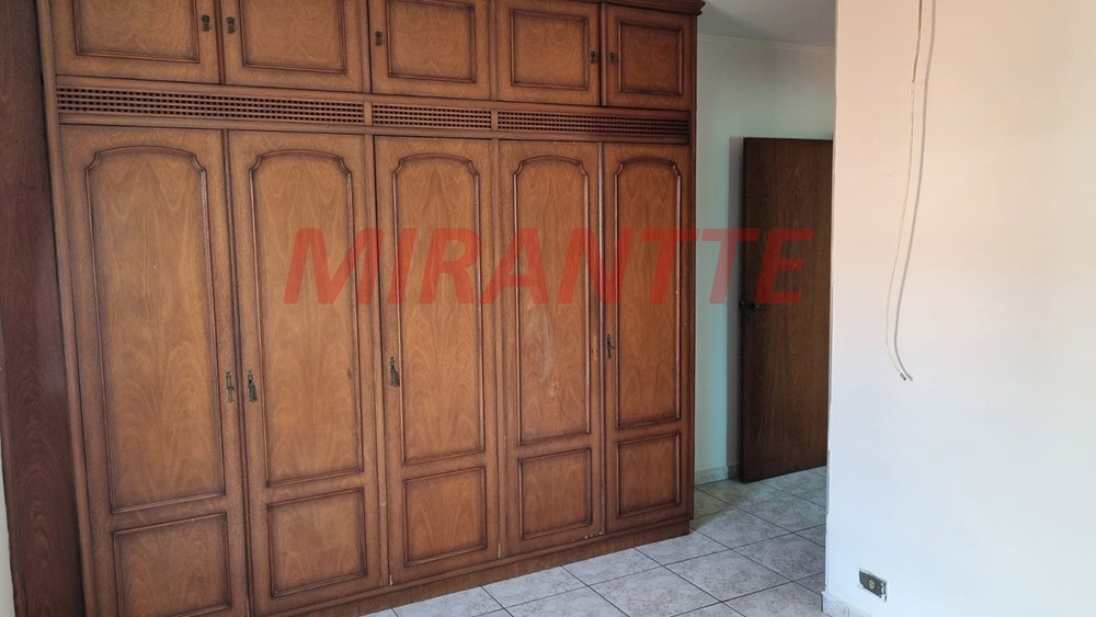 Sobrado de 254m² com 3 quartos em Vila Maria Alta