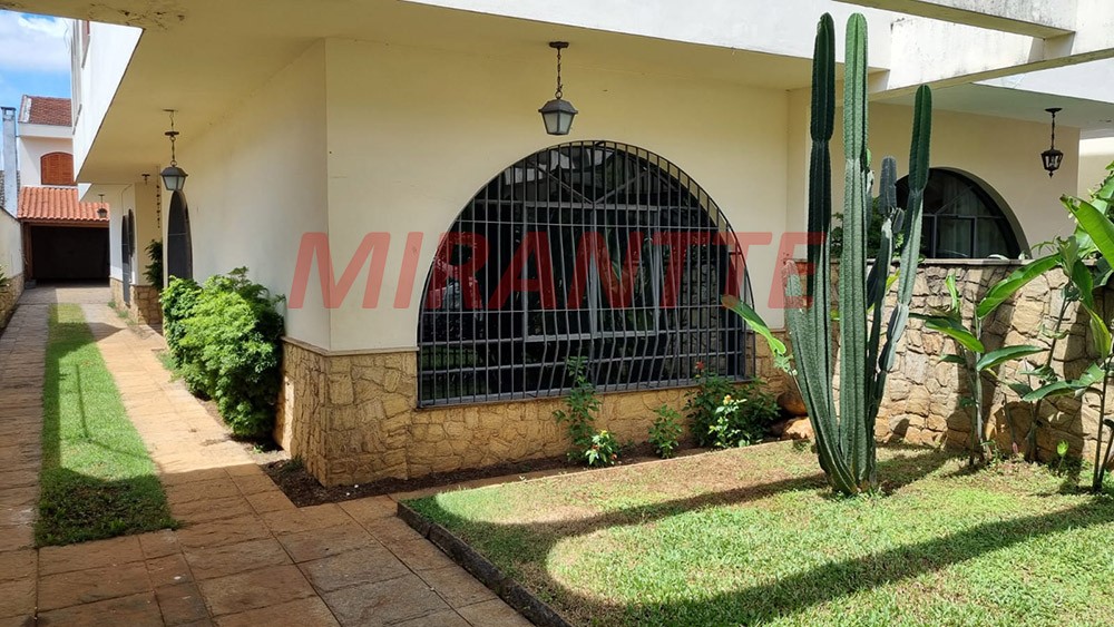 Sobrado de 254m² com 3 quartos em Vila Maria Alta