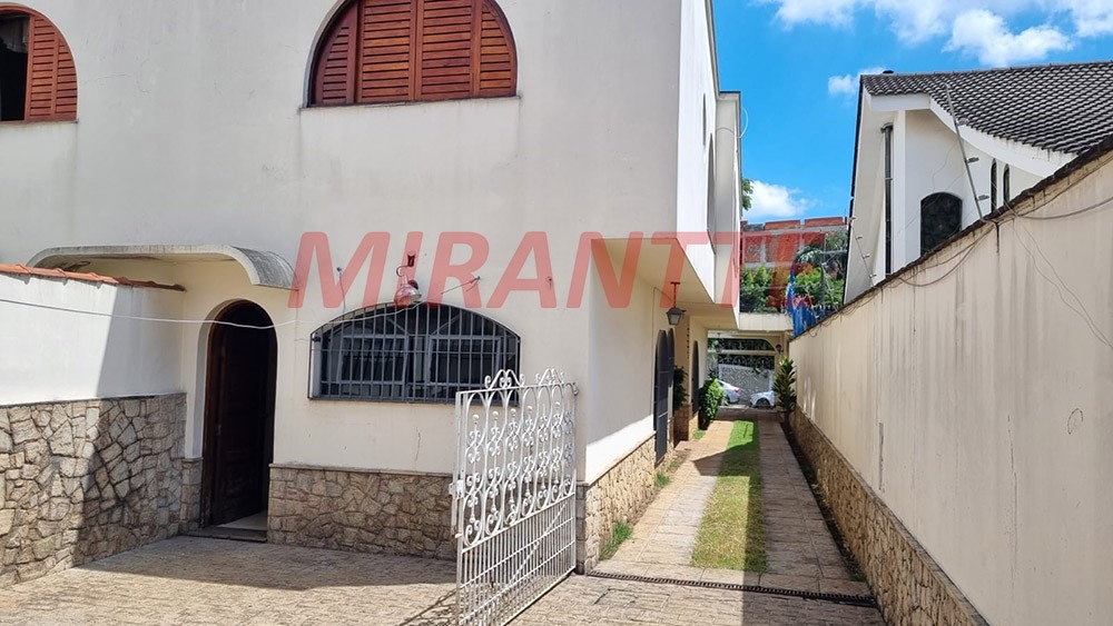 Sobrado de 254m² com 3 quartos em Vila Maria Alta