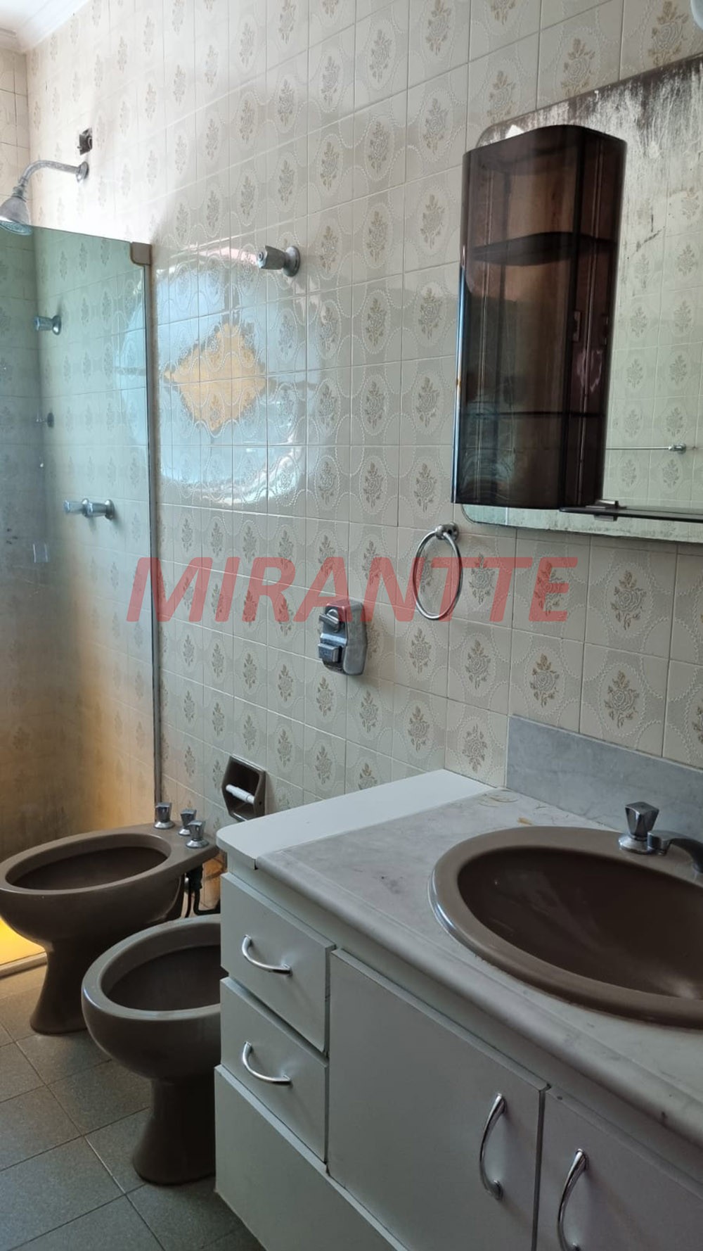 Sobrado de 254m² com 3 quartos em Vila Maria Alta