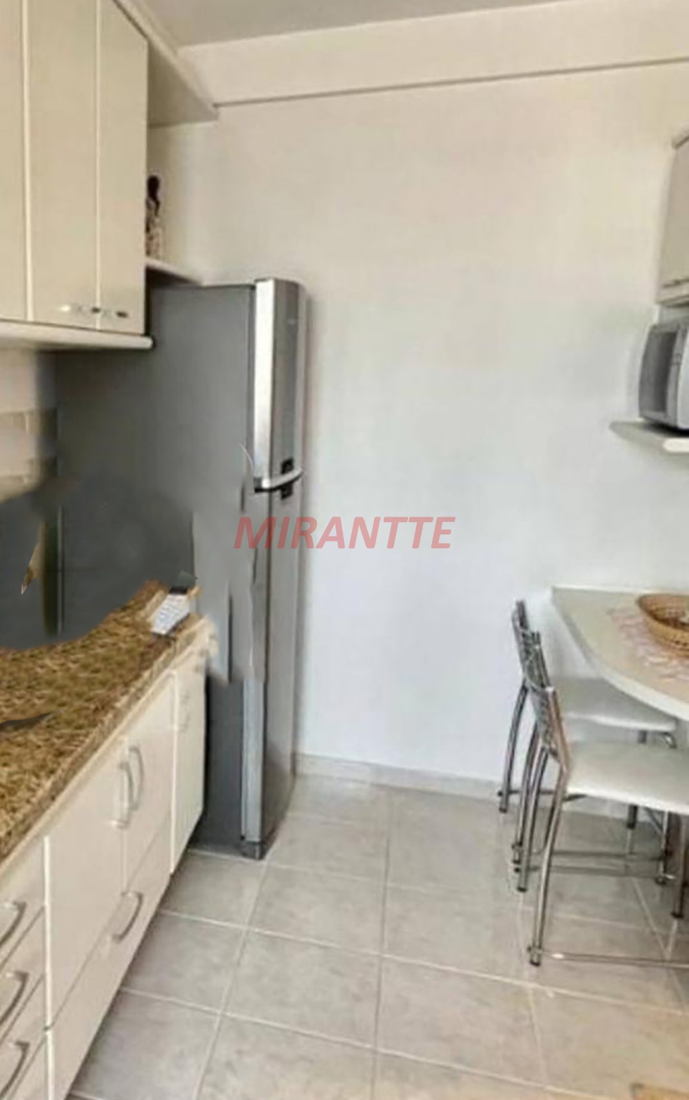 Apartamento de 60m² com 2 quartos em Santa Teresinha