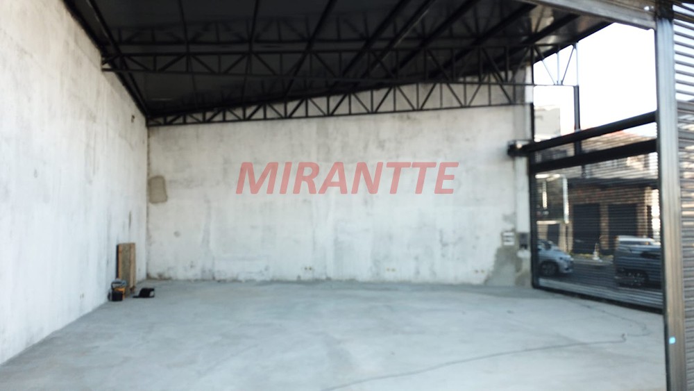 Comercial de 2.2m² em Imirim