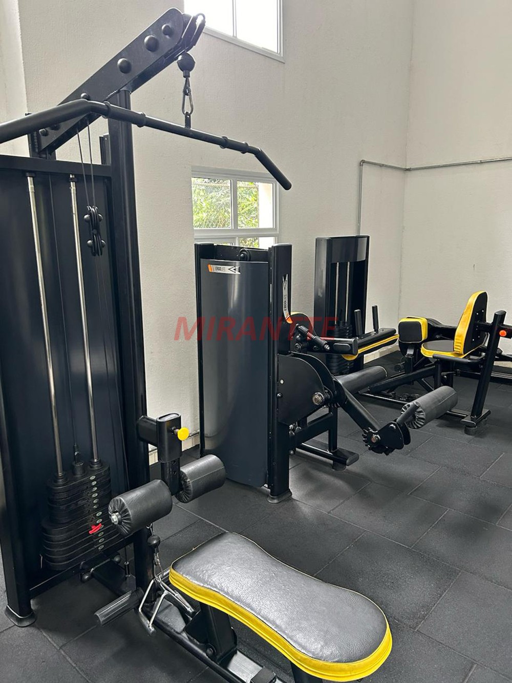 Apartamento com 2 quartos em Jardim Flor da Montanha
