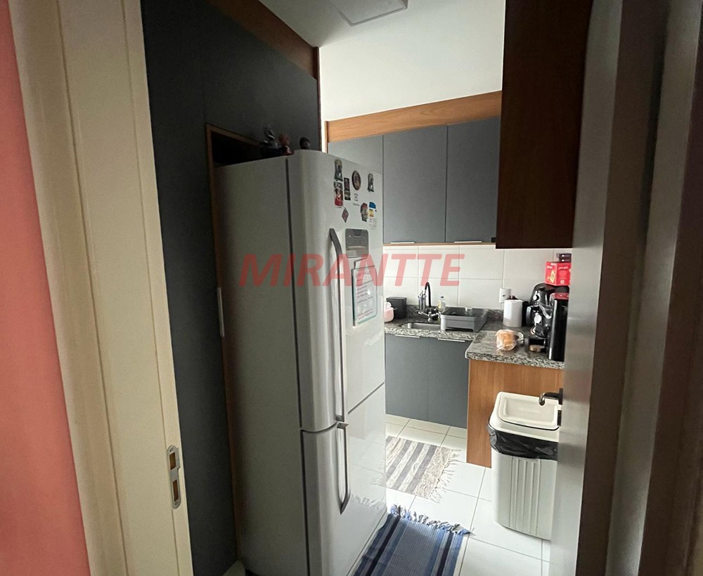 Apartamento com 2 quartos em Jardim Flor da Montanha