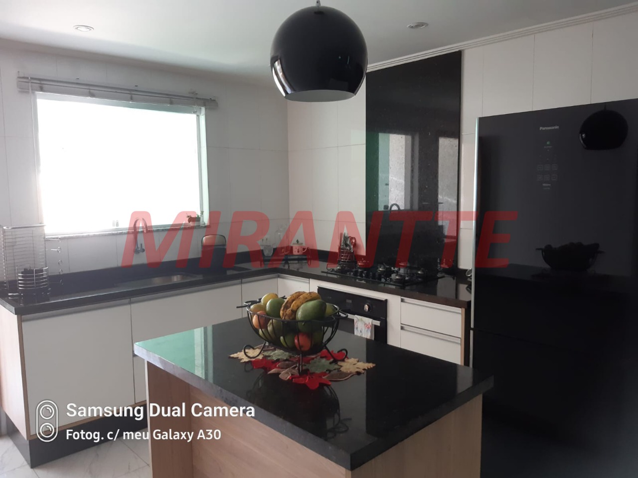 Sobrado de 265.61m² com 4 quartos em Vila Capitão Rabelo