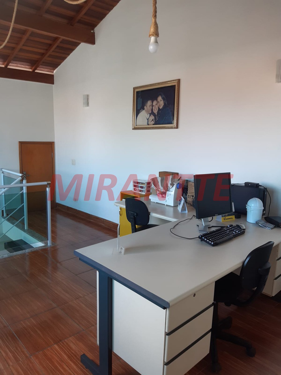 Sobrado de 265.61m² com 4 quartos em Vila Capitão Rabelo