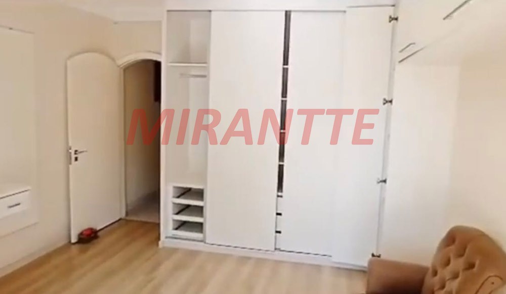 Sobrado de 220m² com 4 quartos em Vila Maria Alta
