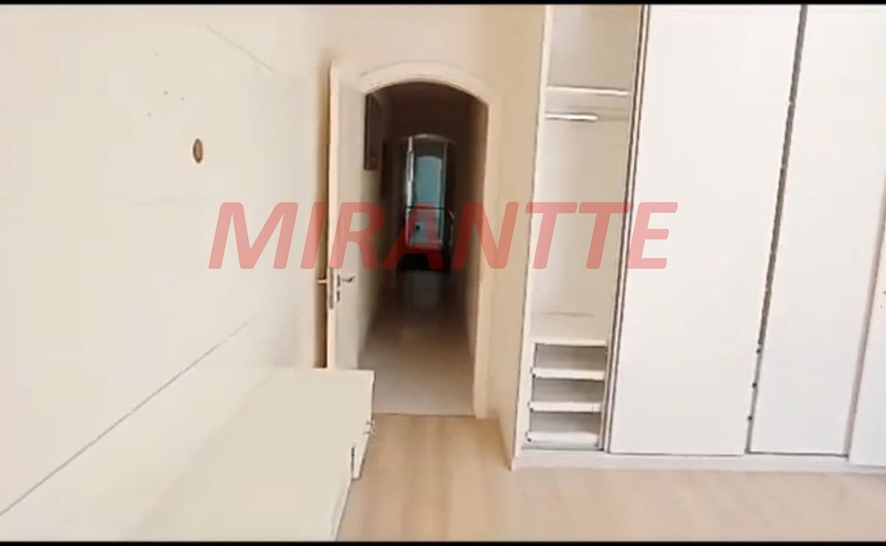 Sobrado de 220m² com 4 quartos em Vila Maria Alta