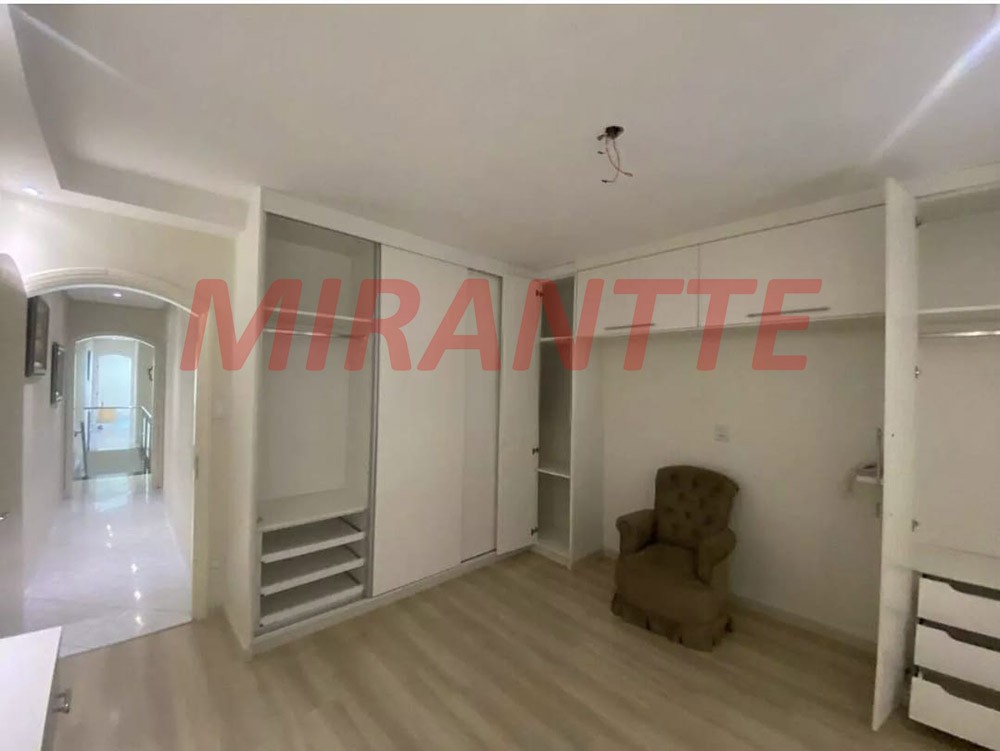 Sobrado de 220m² com 4 quartos em Vila Maria Alta
