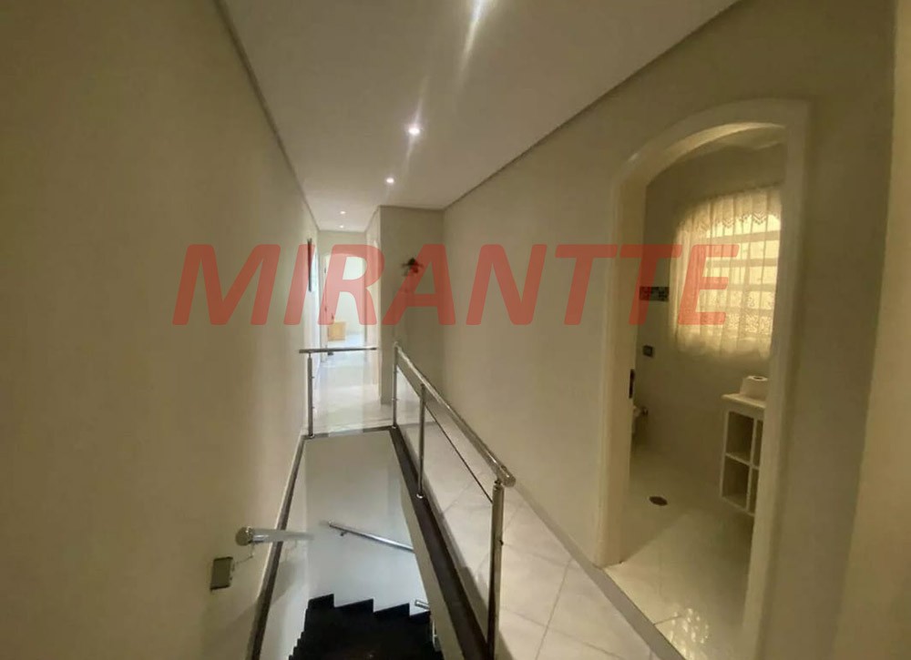 Sobrado de 220m² com 4 quartos em Vila Maria Alta