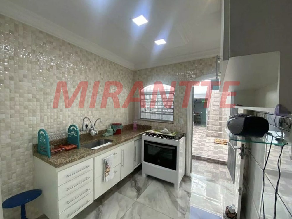 Sobrado de 220m² com 4 quartos em Vila Maria Alta