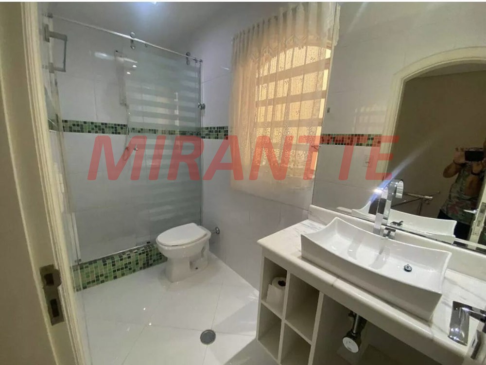 Sobrado de 220m² com 4 quartos em Vila Maria Alta