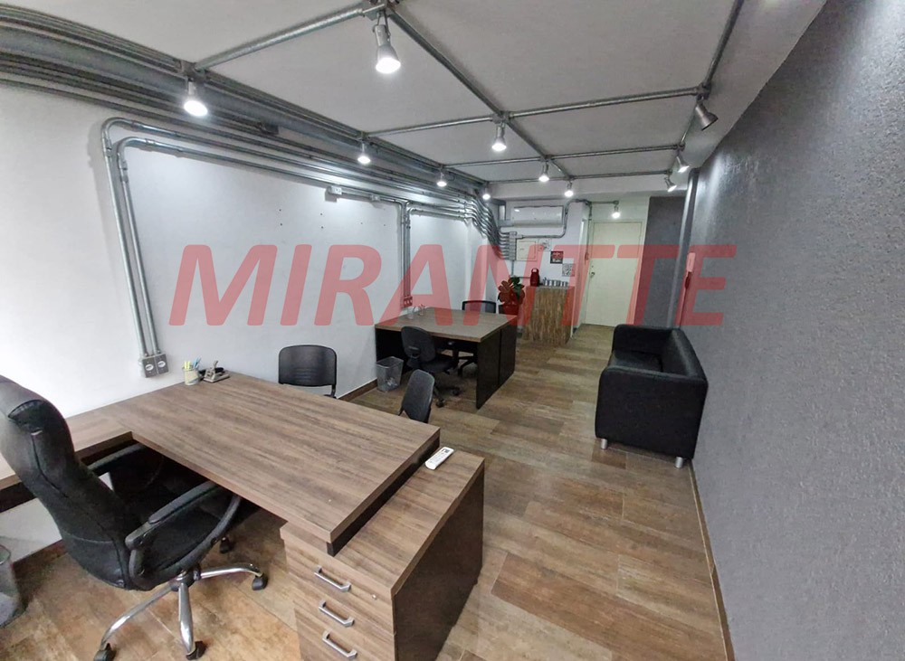 Conjunto comercial em Luz