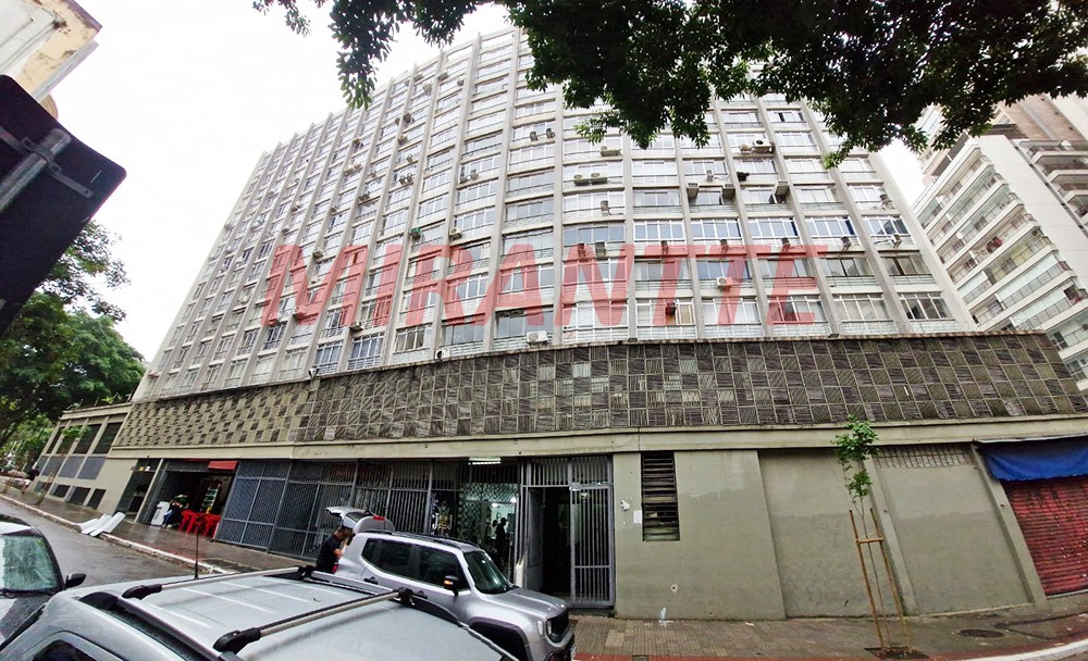 Conjunto comercial em Luz