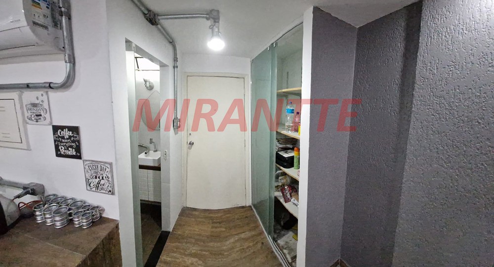 Conjunto comercial em Luz