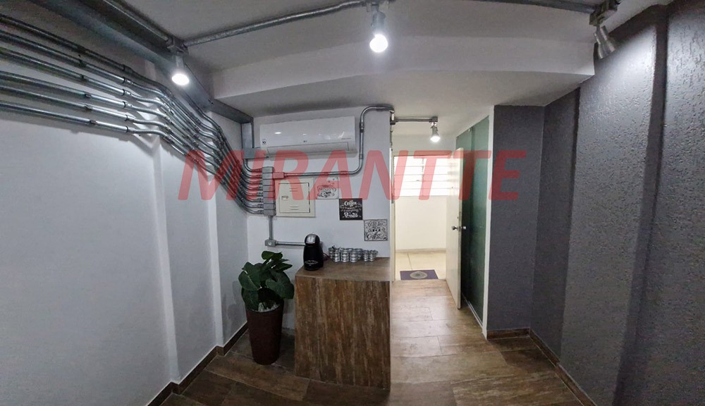 Conjunto comercial em Luz
