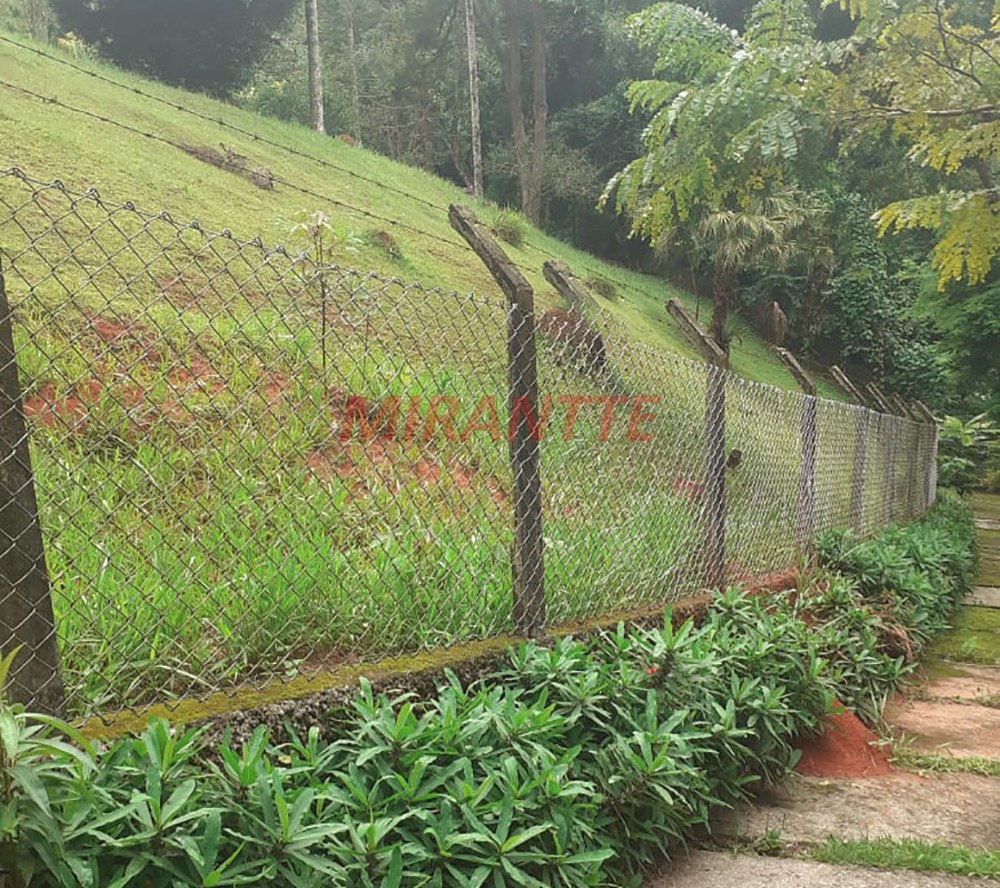 Terreno de 2.716m² em Serra da Cantareira
