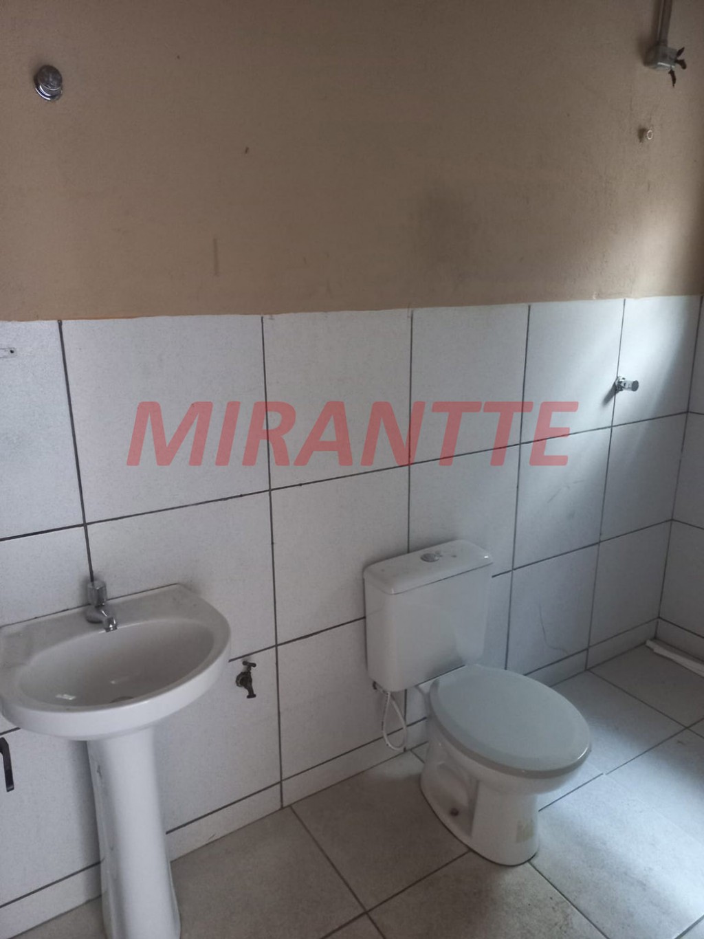 Comercial de 260m² em Ponte Grande
