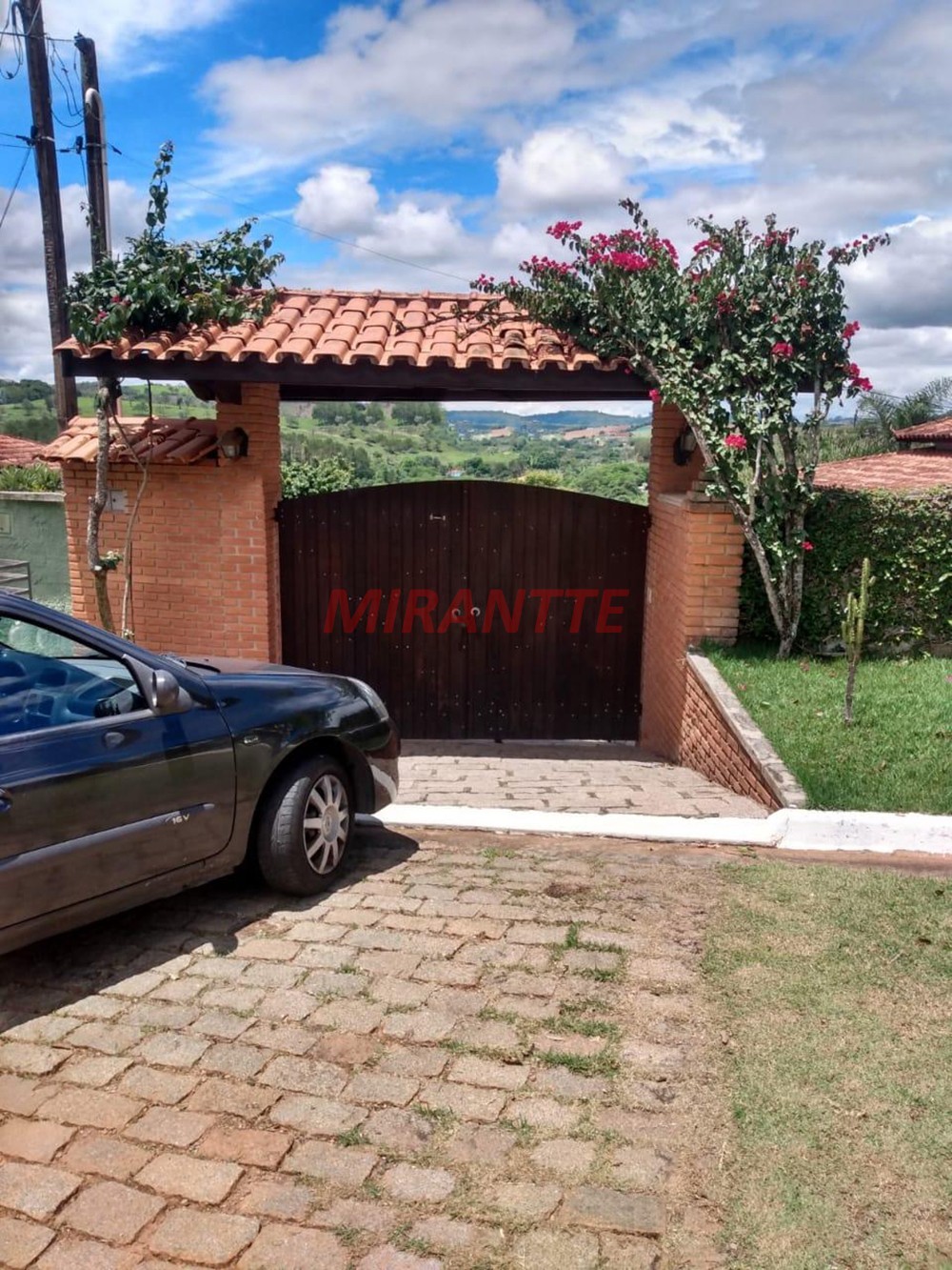 Cond. fechado de 600m² com 3 quartos em Nova Itatiba