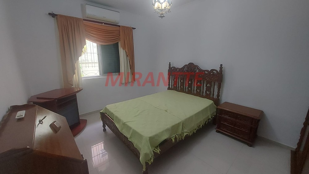 Casa terrea de 309m² com 4 quartos em Imirim