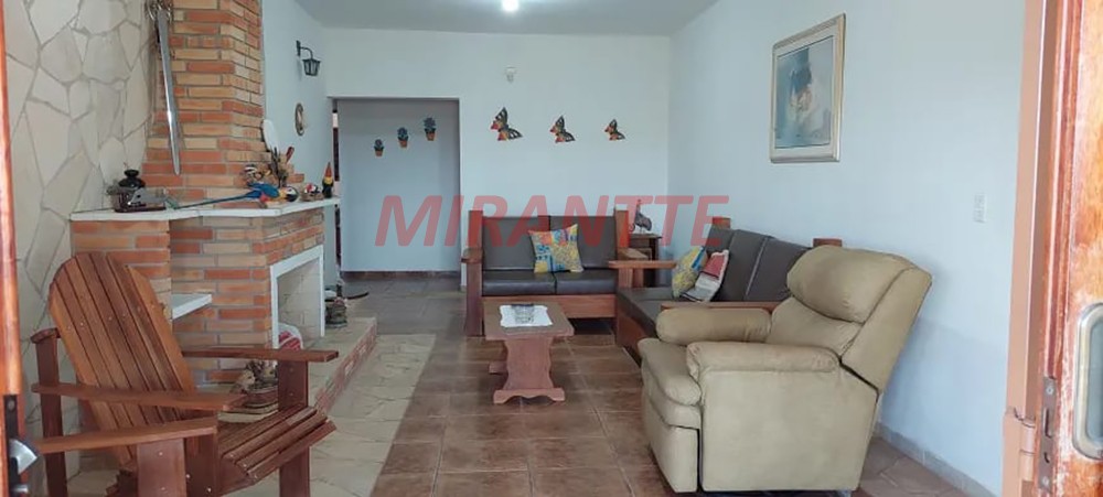 ChÁcara de 2000m² com 4 quartos em São Roque