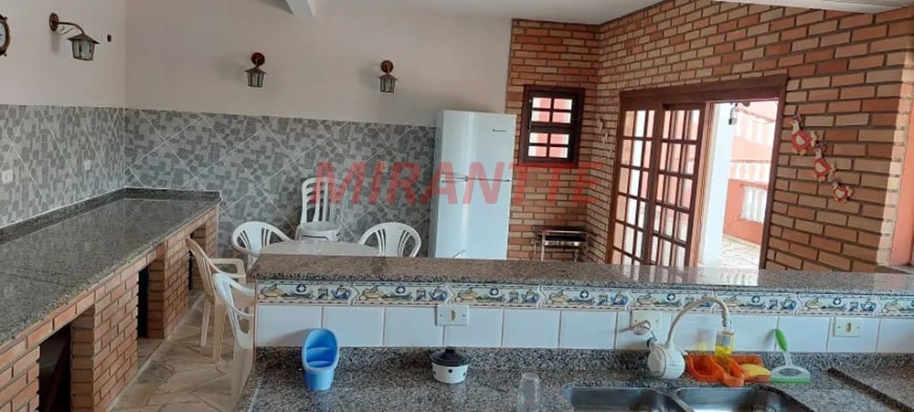 ChÁcara de 2000m² com 4 quartos em São Roque