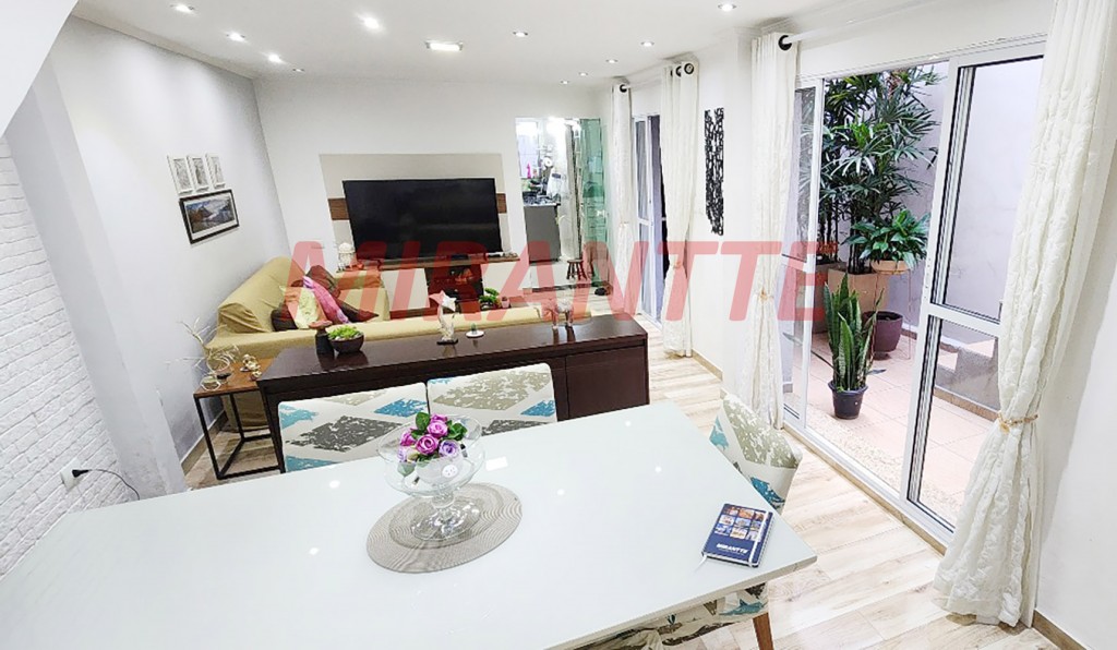 Casa terrea de 244m² com 4 quartos em Água Fria