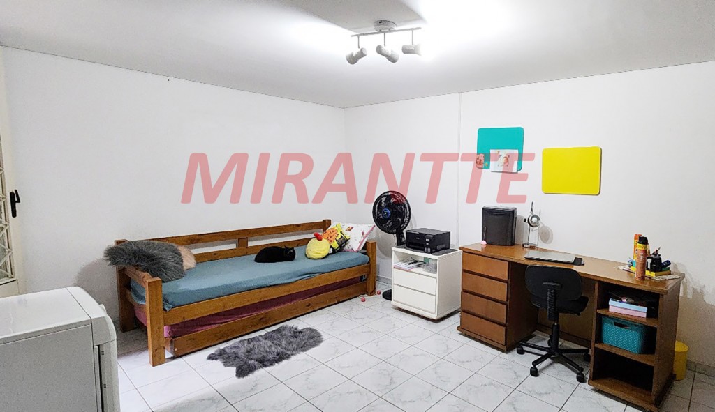 Casa terrea de 244m² com 4 quartos em Água Fria