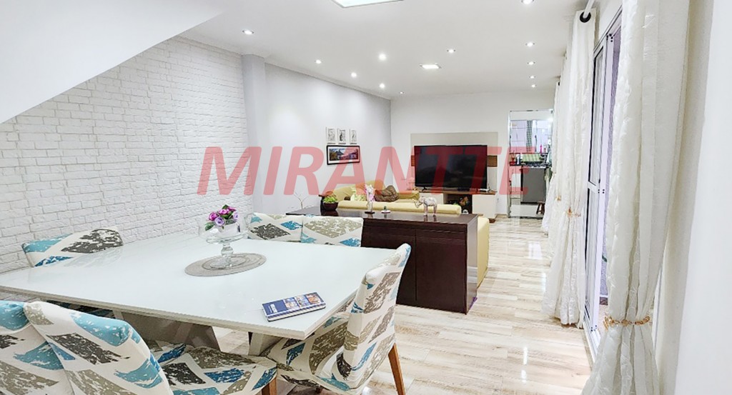 Casa terrea de 244m² com 4 quartos em Água Fria