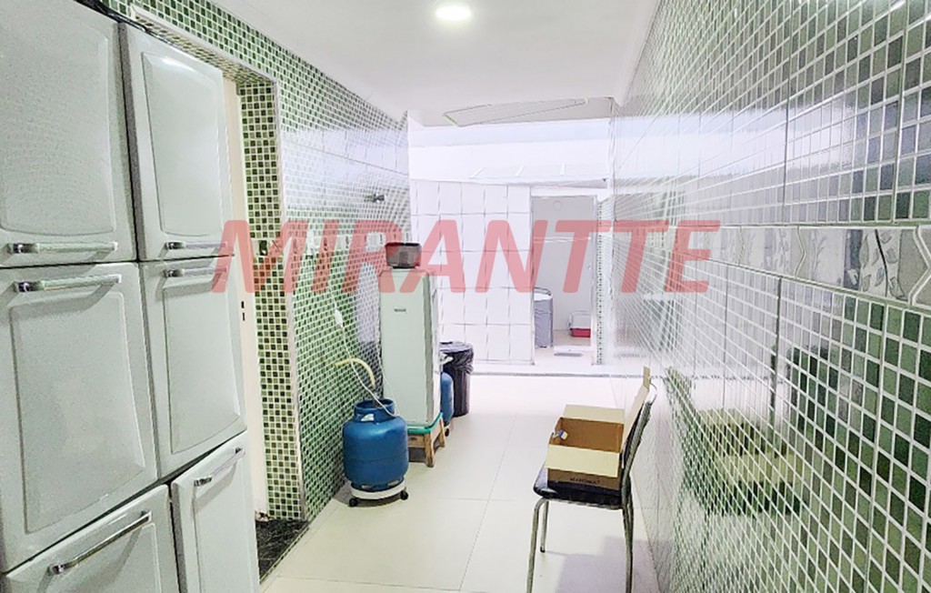 Casa terrea de 244m² com 4 quartos em Água Fria