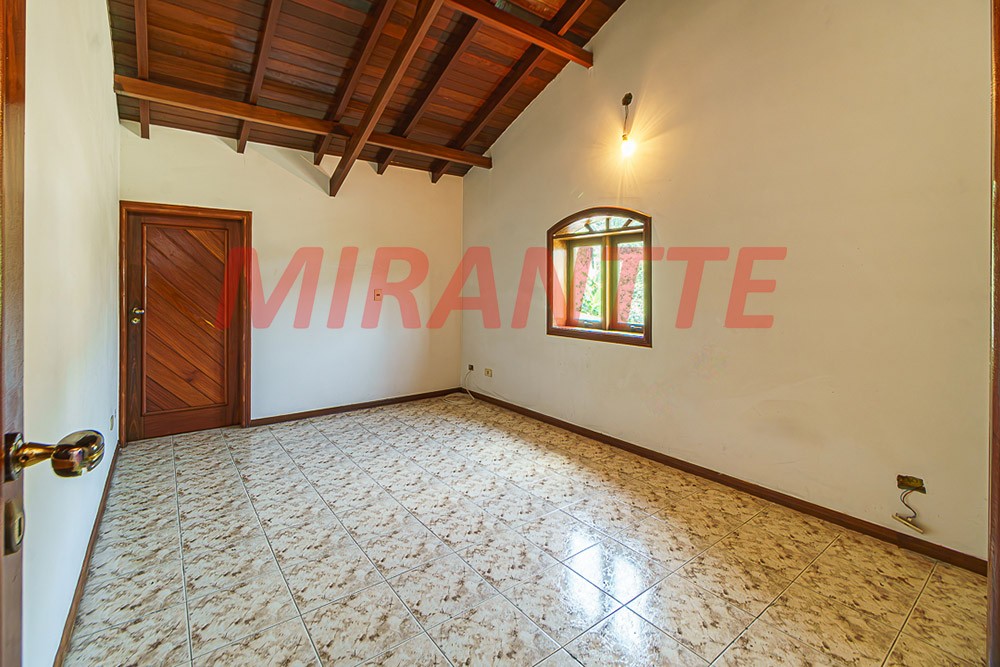 Sobrado de 560m² com 5 quartos em City América