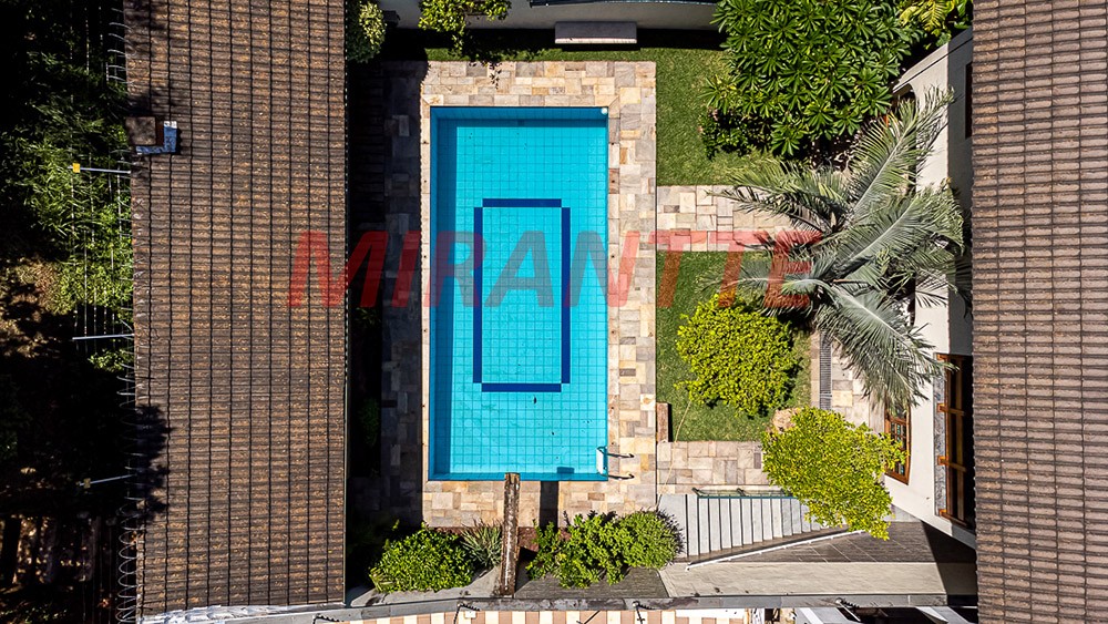 Sobrado de 560m² com 5 quartos em City América